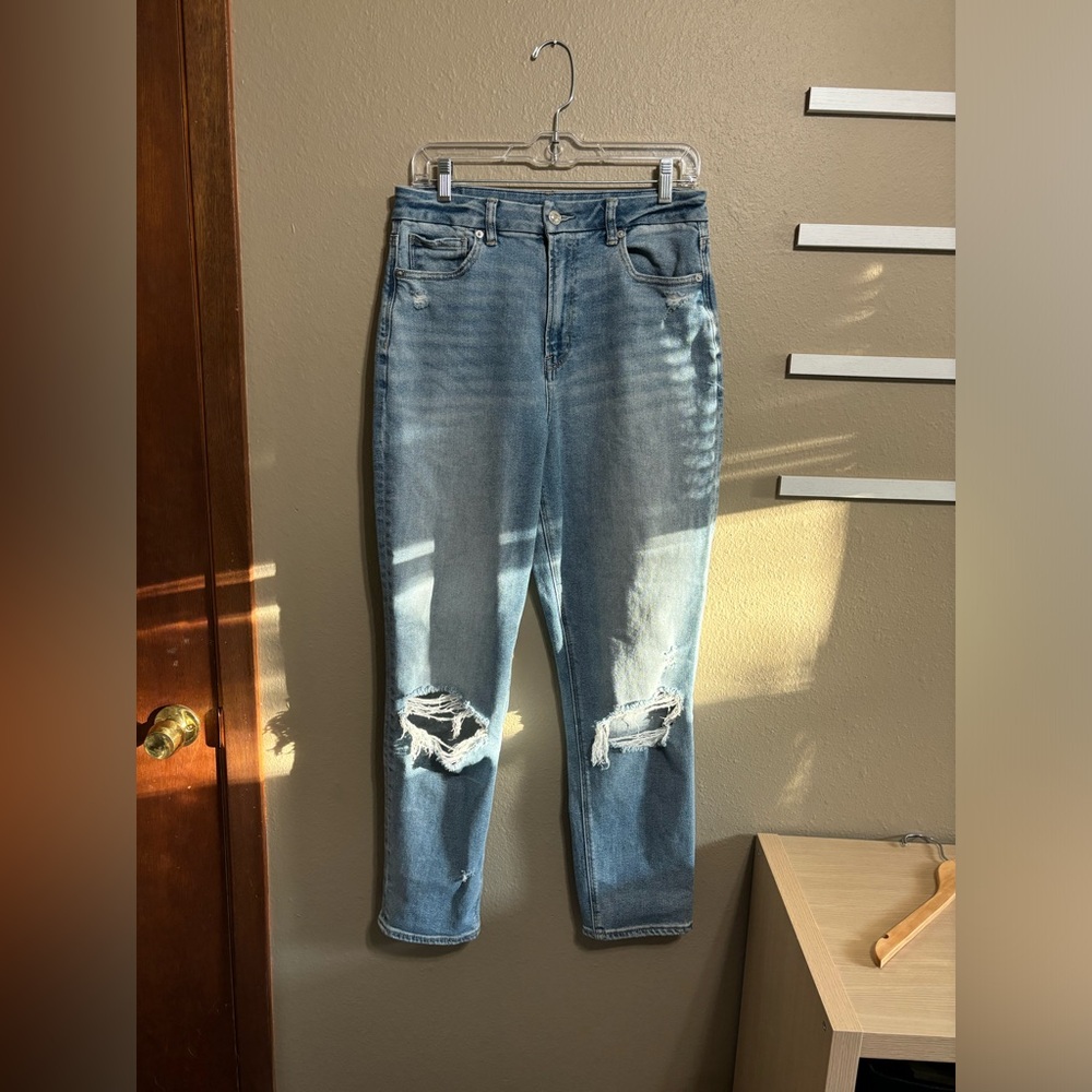 American Eagle Curvy Mom Jean
